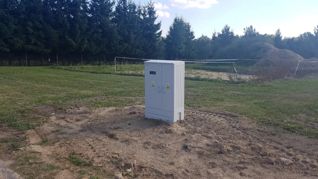 Ile kosztuje podłączenie prądu do działki: realne koszty i ukryte wydatki