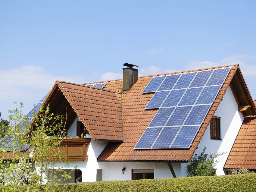 Fotowoltaika bez wkładu własnego: oszczędzaj na prądzie za darmo