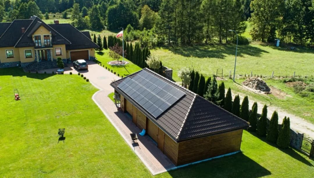 Moc bierna w fotowoltaice: poznaj jej wpływ na działanie instalacji PV