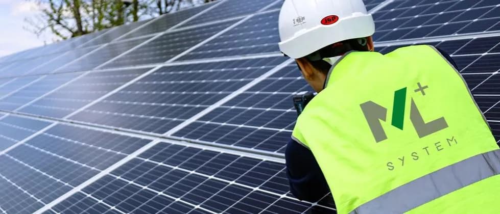 Łączenie paneli PV: Jak zwiększyć wydajność instalacji solarnej